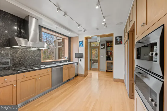 $5,150,000 | 2323 Porter Street Northwest, Washington, DC 20008