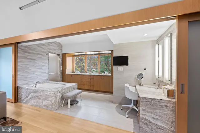 $5,150,000 | 2323 Porter Street Northwest, Washington, DC 20008