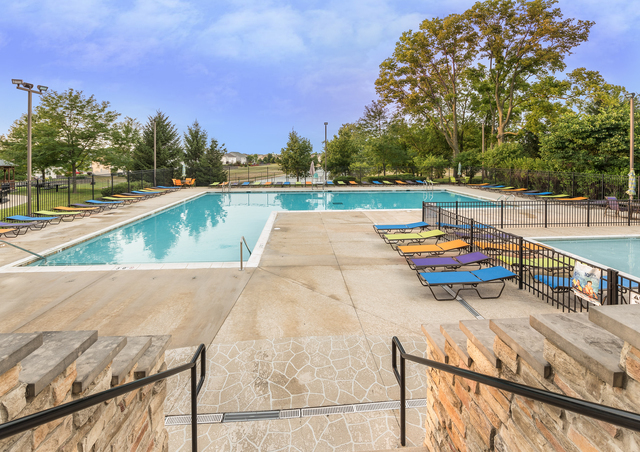 4401 Cummins Street Plano, IL 60545 - Photo 21 of 22 swimming pool view