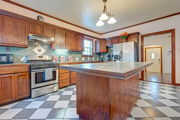 $3,250 | 2412 Oakdale Street, Houston, TX 77004