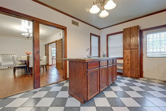 $3,250 | 2412 Oakdale Street, Houston, TX 77004