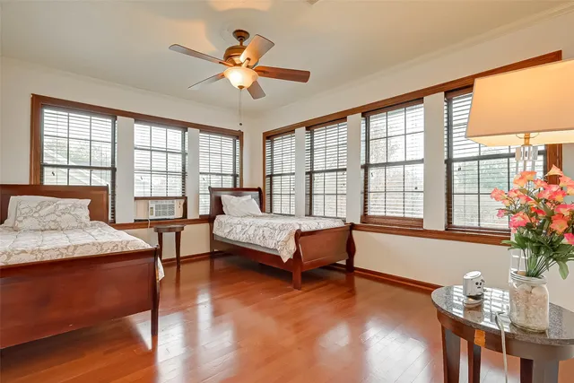 $3,250 | 2412 Oakdale Street, Houston, TX 77004