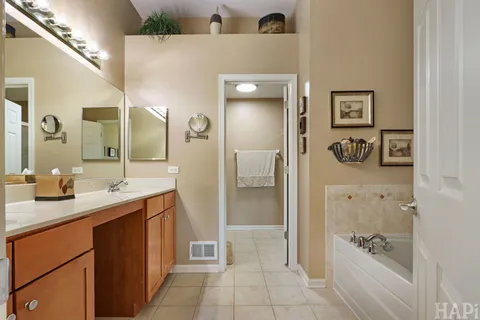 $599,900 | 10977 Greywall Lane, Huntley, IL 60142