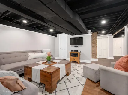 $535,000 | 392 East St Charles Road, Elmhurst, IL 60126