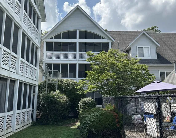 $159,000 | 1264 South College Mall Road, Bloomington, IN 47401