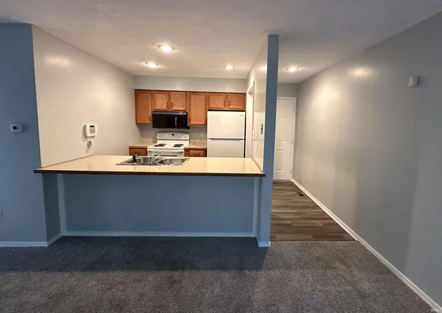 $159,000 | 1264 South College Mall Road, Bloomington, IN 47401