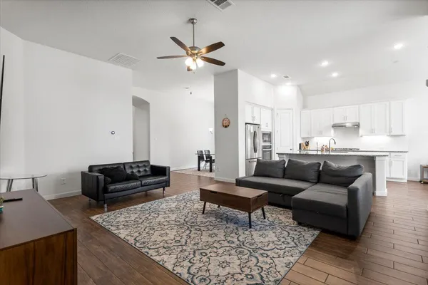 $2,400 | 849 Whitetail Drive, Round Rock, TX 78681