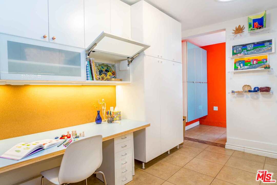 7418 Midfield Avenue Los Angeles, CA 90045 - Photo 14 of 28 a bathroom with a sink vanity and a mirror