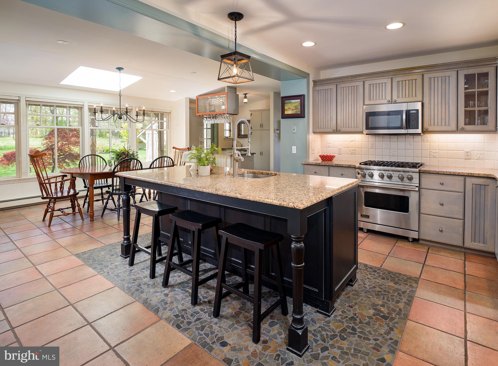 512 Atterbury Road Villanova, PA 19085 - Photo 6 of 31 Kitchen & Breakfast Room