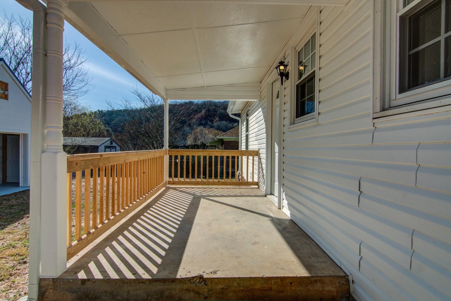 1363 Thomason Road Southeast Roanoke, VA 24014 - Photo 14 of 19 015-262671-IMG_2063_4_5_6_7_6045513