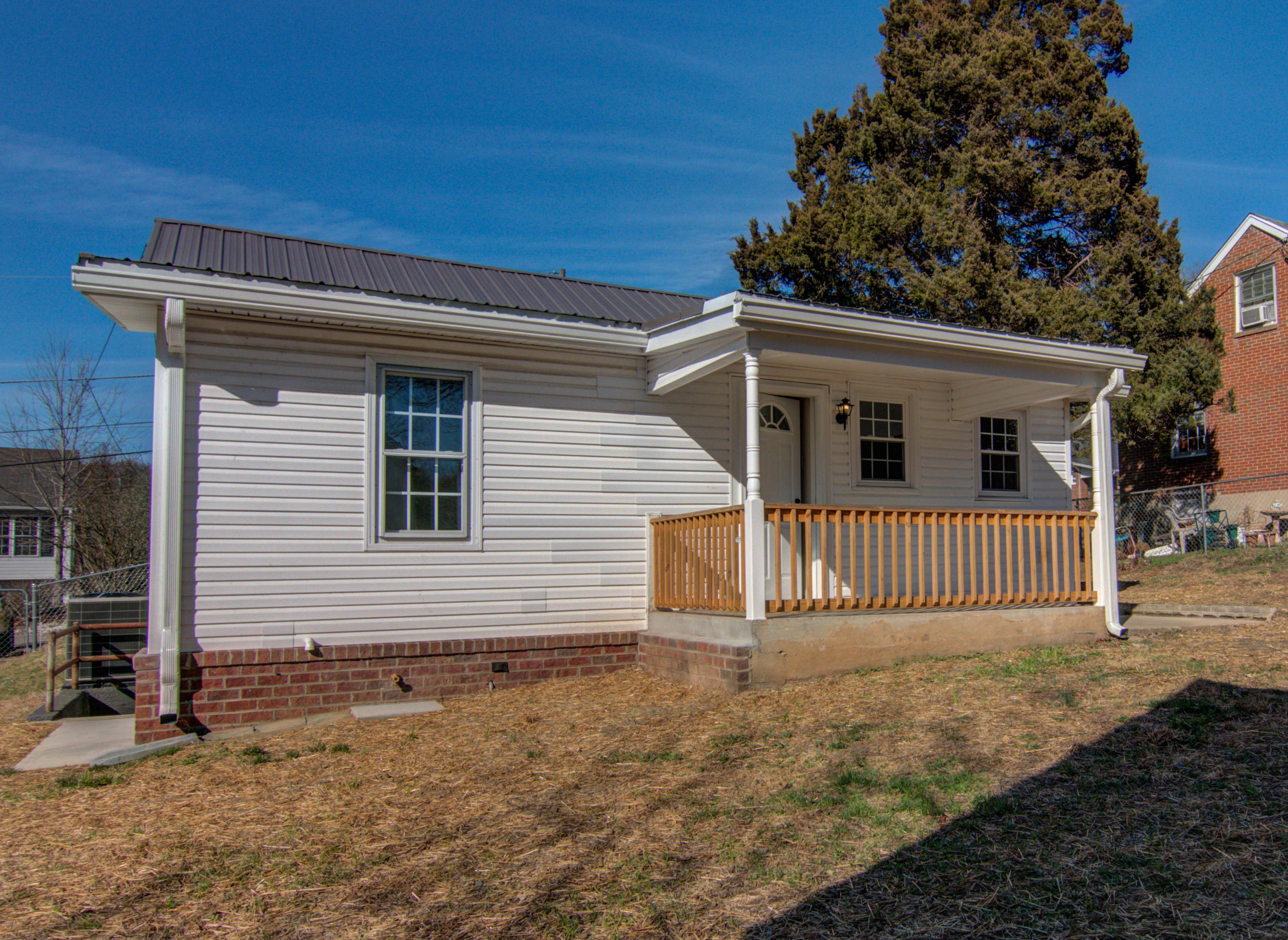 1363 Thomason Road Southeast Roanoke, VA 24014 - Photo 18 of 19 IMG_2068_69_70_71_72