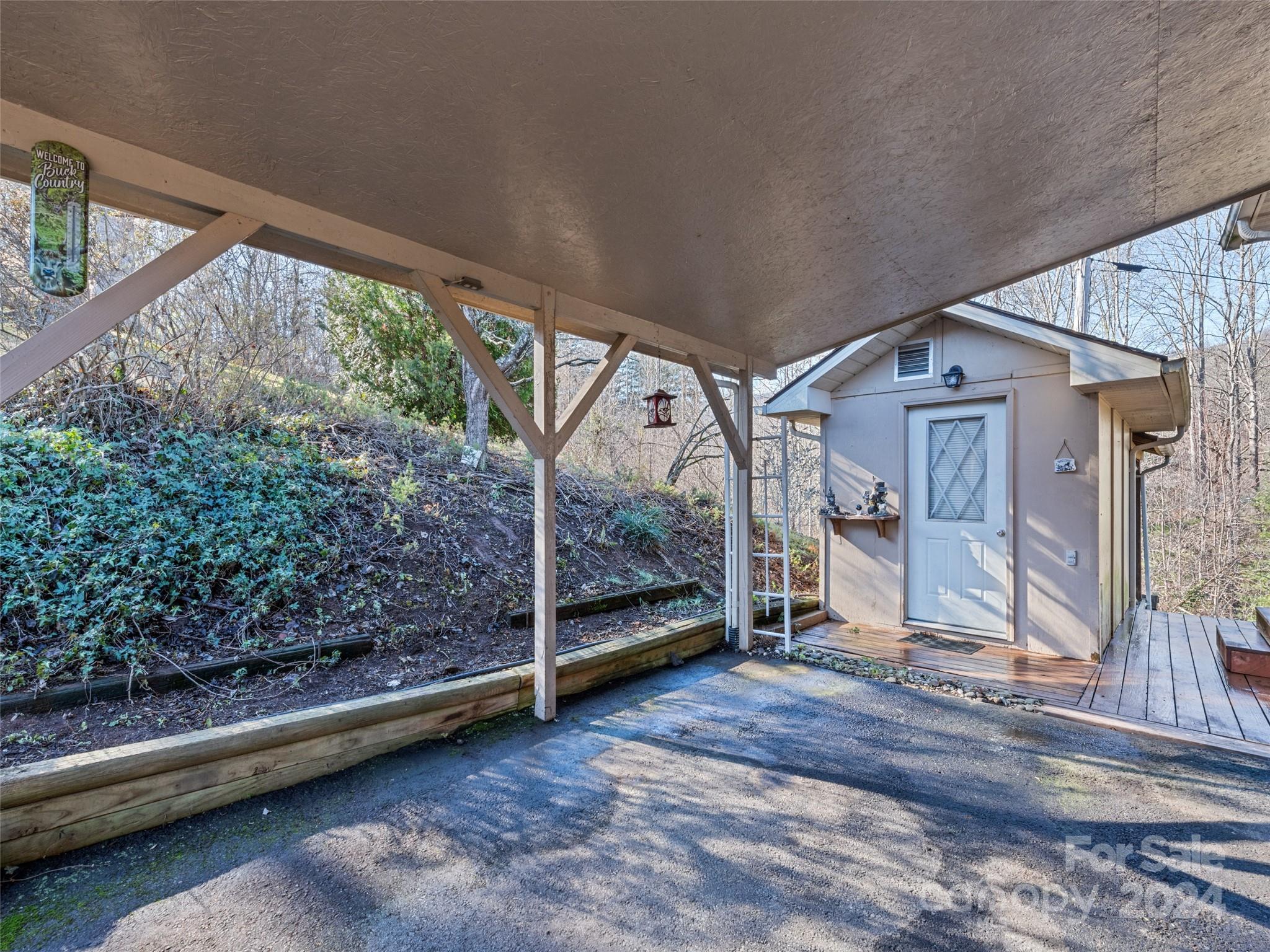 142 Dirt Road Sylva, NC 28779 - Photo 4 of 25 Gallery Image 4