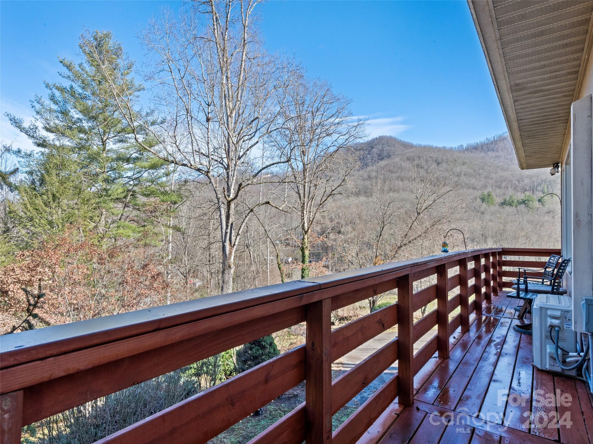 142 Dirt Road Sylva, NC 28779 - Photo 7 of 25 Gallery Image 7