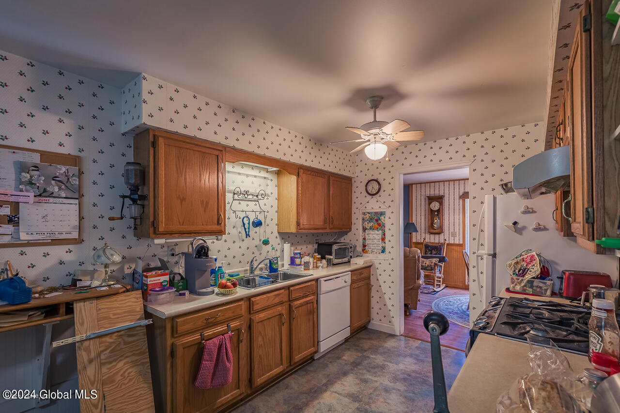 189 Hinds Road Providence, NY 12074 - Photo 27 of 36 MLS-18