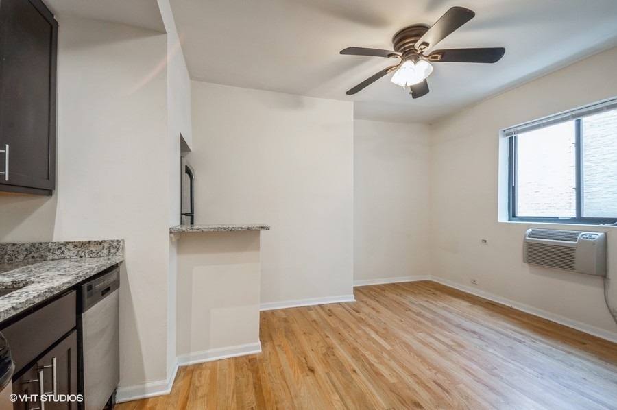 1430 North Dearborn Street, Unit 405 Chicago, IL 60610 - Photo 2 of 7