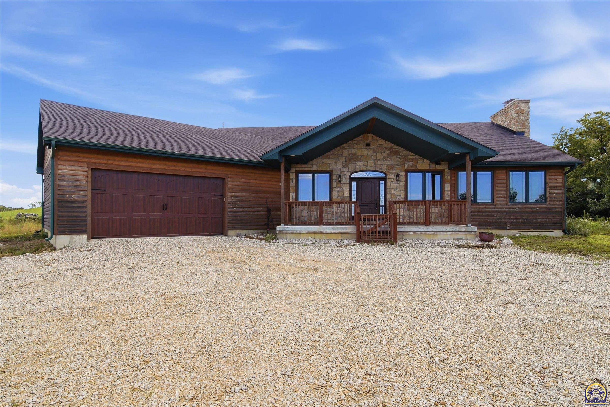 6010 Southwest Douglas Road Topeka, KS 66610 - Photo 1 of 25