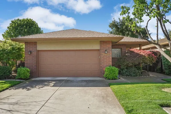 $569,500 | 2486 Central Park Drive, Lodi, CA 95242