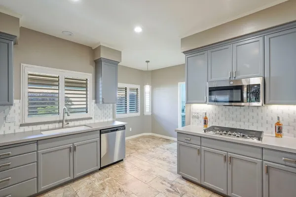 $569,500 | 2486 Central Park Drive, Lodi, CA 95242