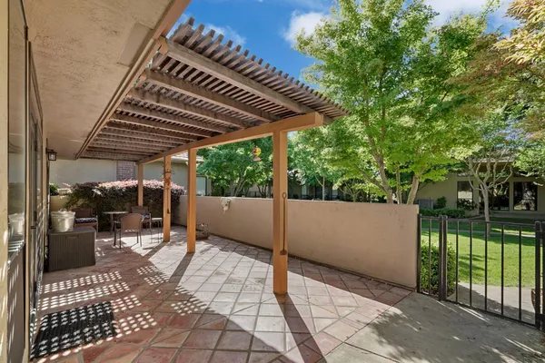$569,500 | 2486 Central Park Drive, Lodi, CA 95242