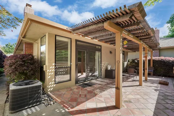$569,500 | 2486 Central Park Drive, Lodi, CA 95242