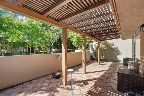 $569,500 | 2486 Central Park Drive, Lodi, CA 95242