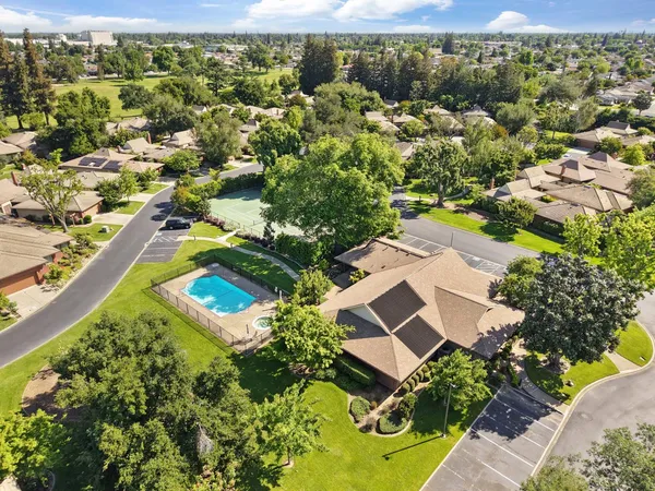 $569,500 | 2486 Central Park Drive, Lodi, CA 95242