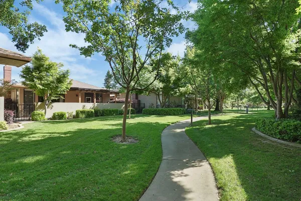 $569,500 | 2486 Central Park Drive, Lodi, CA 95242