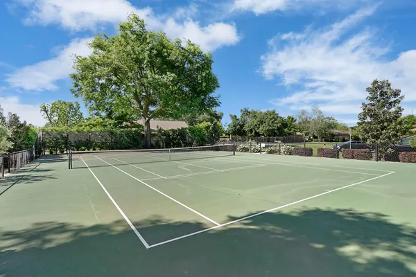 $569,500 | 2486 Central Park Drive, Lodi, CA 95242