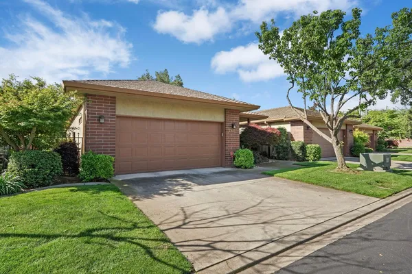 $569,500 | 2486 Central Park Drive, Lodi, CA 95242