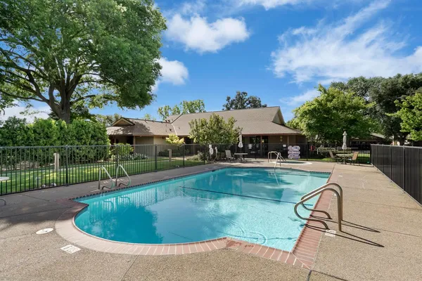 $569,500 | 2486 Central Park Drive, Lodi, CA 95242