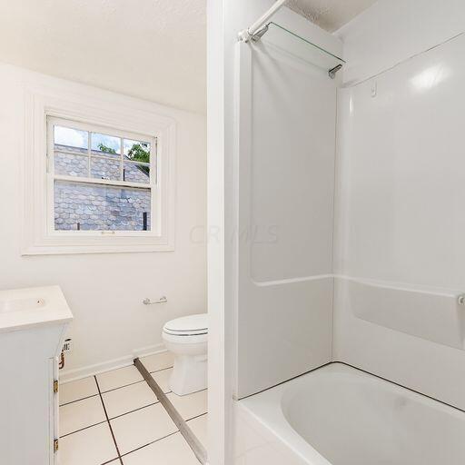970 Bryden Road Columbus, OH 43205 - Photo 49 of 83 Top Floor Two Bedroom