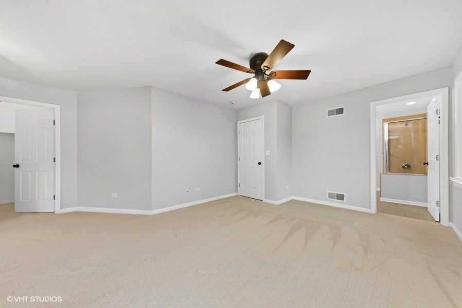 411 South Wilke Road Arlington Heights, IL 60005 - Photo 12 of 29 a view of an empty room