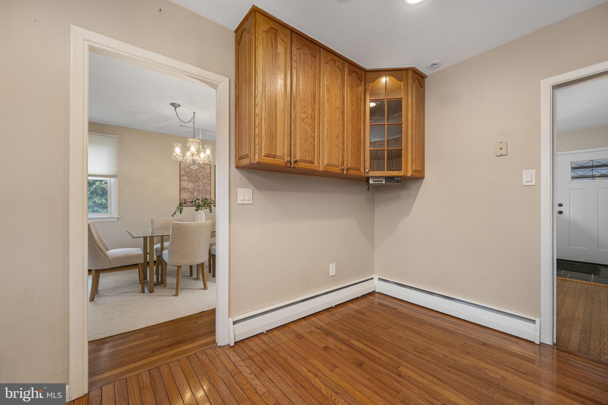 711 Elgin Road Newtown Square, PA 19073 - Photo 11 of 36 Option for eat-in kitchen
