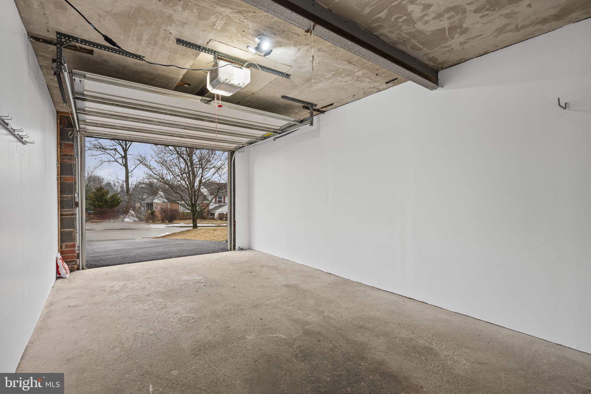711 Elgin Road Newtown Square, PA 19073 - Photo 24 of 36 Garage