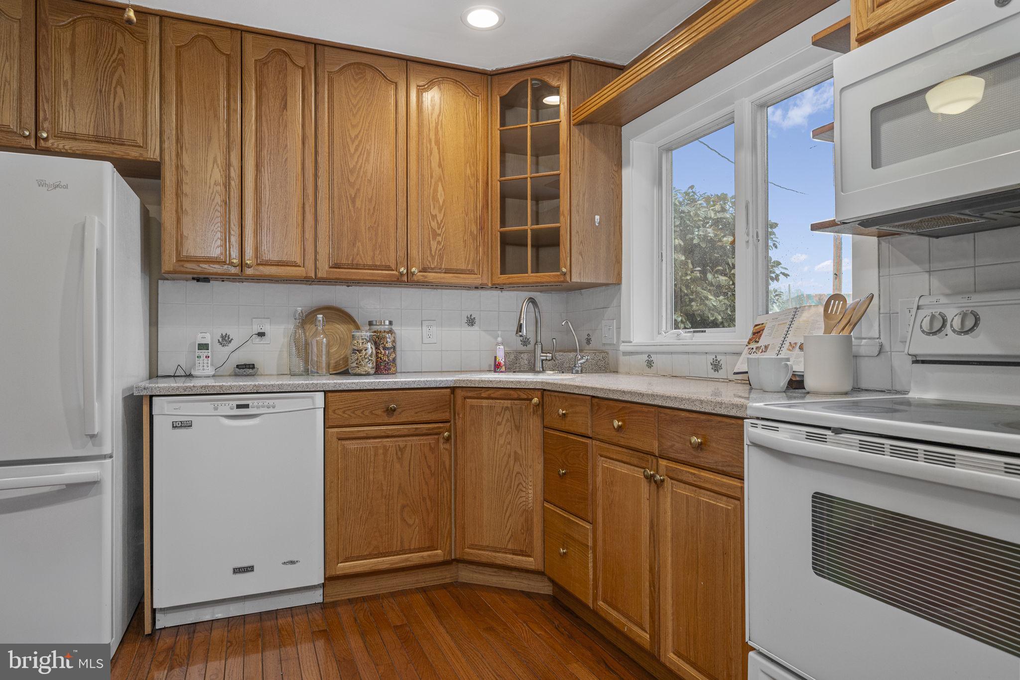 711 Elgin Road Newtown Square, PA 19073 - Photo 8 of 36 Kitchen