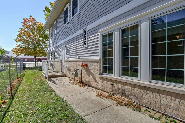 $6,500 | 504 East Church Street, Champaign, IL 61820