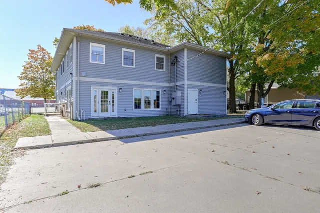 $6,500 | 504 East Church Street, Champaign, IL 61820