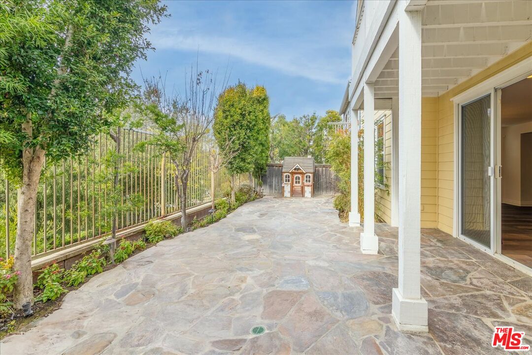 5 Sachem Way Ladera Ranch, CA 92694 - Photo 24 of 37 a view of a pathway both side of house