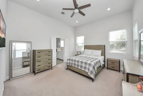 $2,750 | 506 West Donovan Street, Unit F, Houston, TX 77091