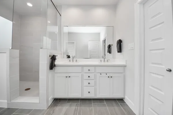 $2,750 | 506 West Donovan Street, Unit F, Houston, TX 77091