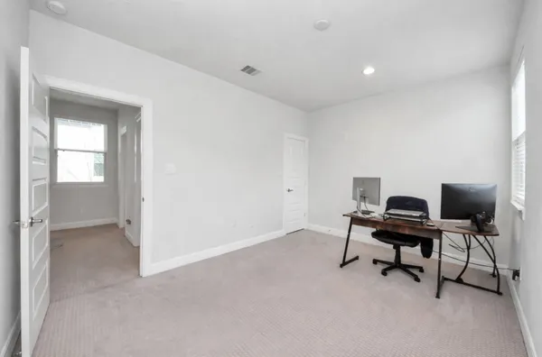 $2,750 | 506 West Donovan Street, Unit F, Houston, TX 77091