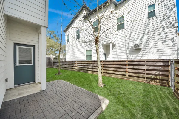 $2,750 | 506 West Donovan Street, Unit F, Houston, TX 77091