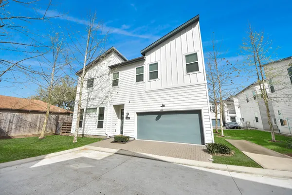 $2,750 | 506 West Donovan Street, Unit F, Houston, TX 77091