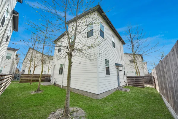 $2,750 | 506 West Donovan Street, Unit F, Houston, TX 77091