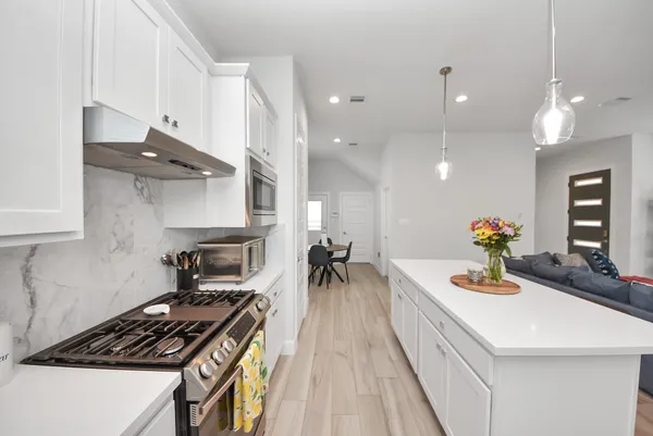 $2,750 | 506 West Donovan Street, Unit F, Houston, TX 77091