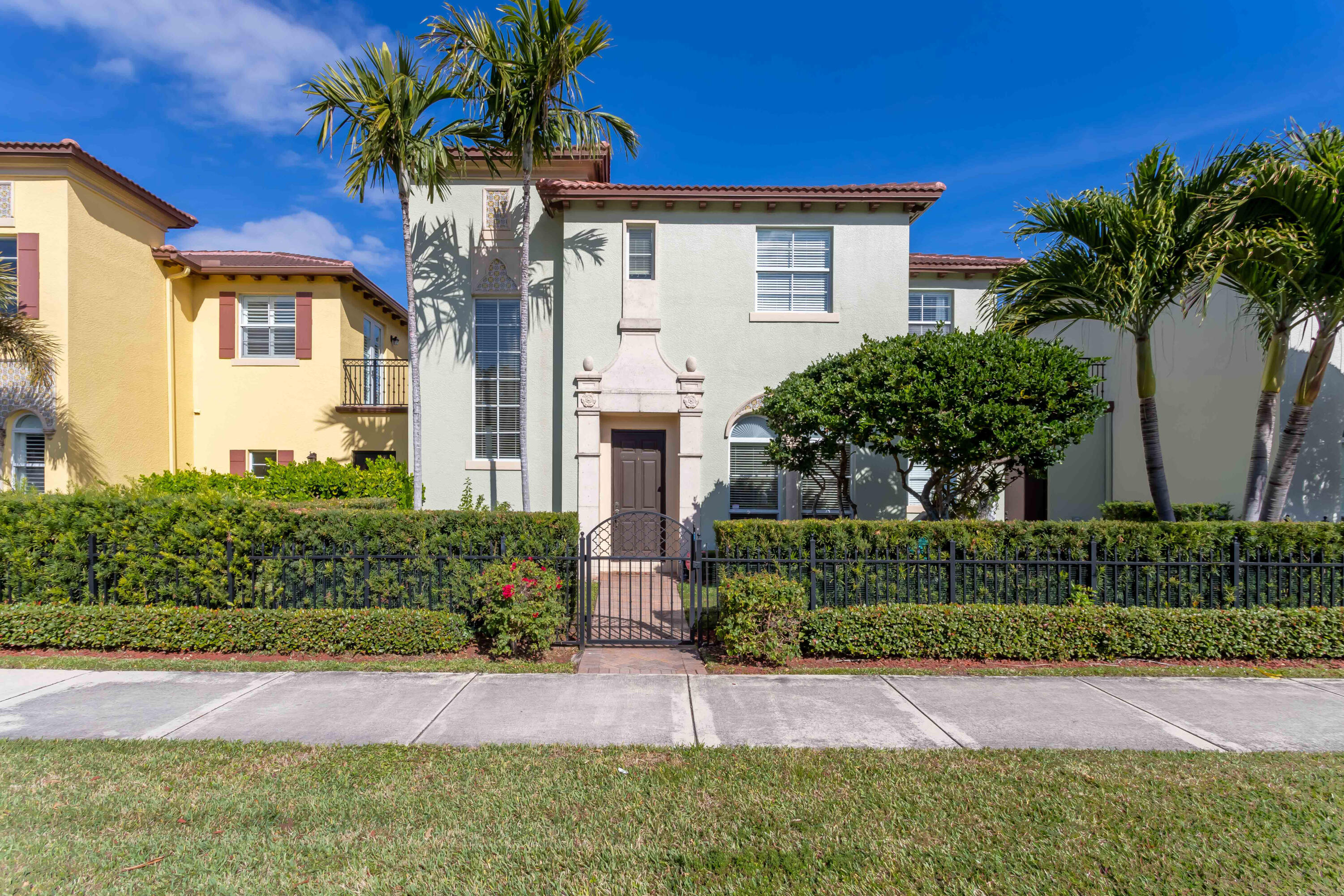90 Via Floresta Drive Boca Raton, FL 33487 - Photo 2 of 31 IMG_0368-HDR