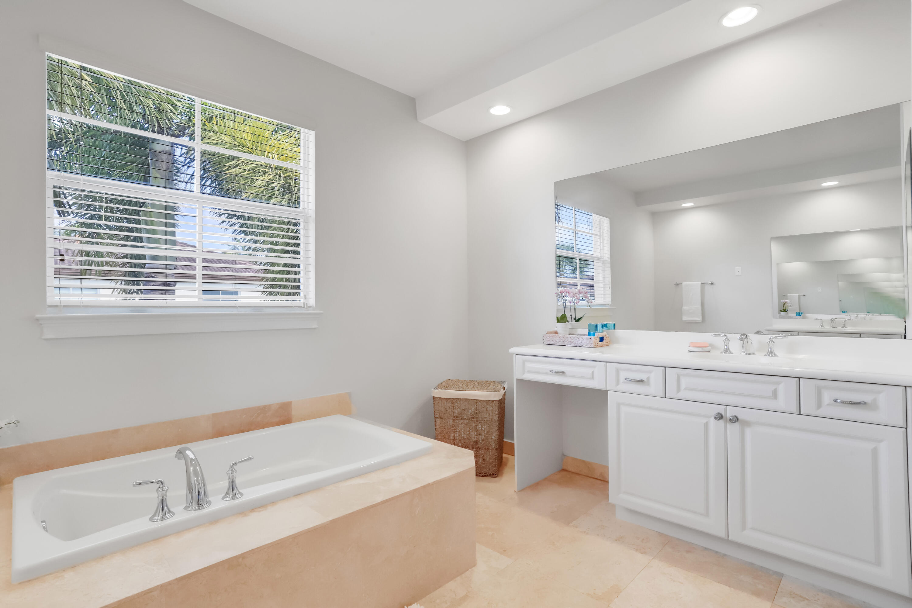90 Via Floresta Drive Boca Raton, FL 33487 - Photo 29 of 31 IMG_0468