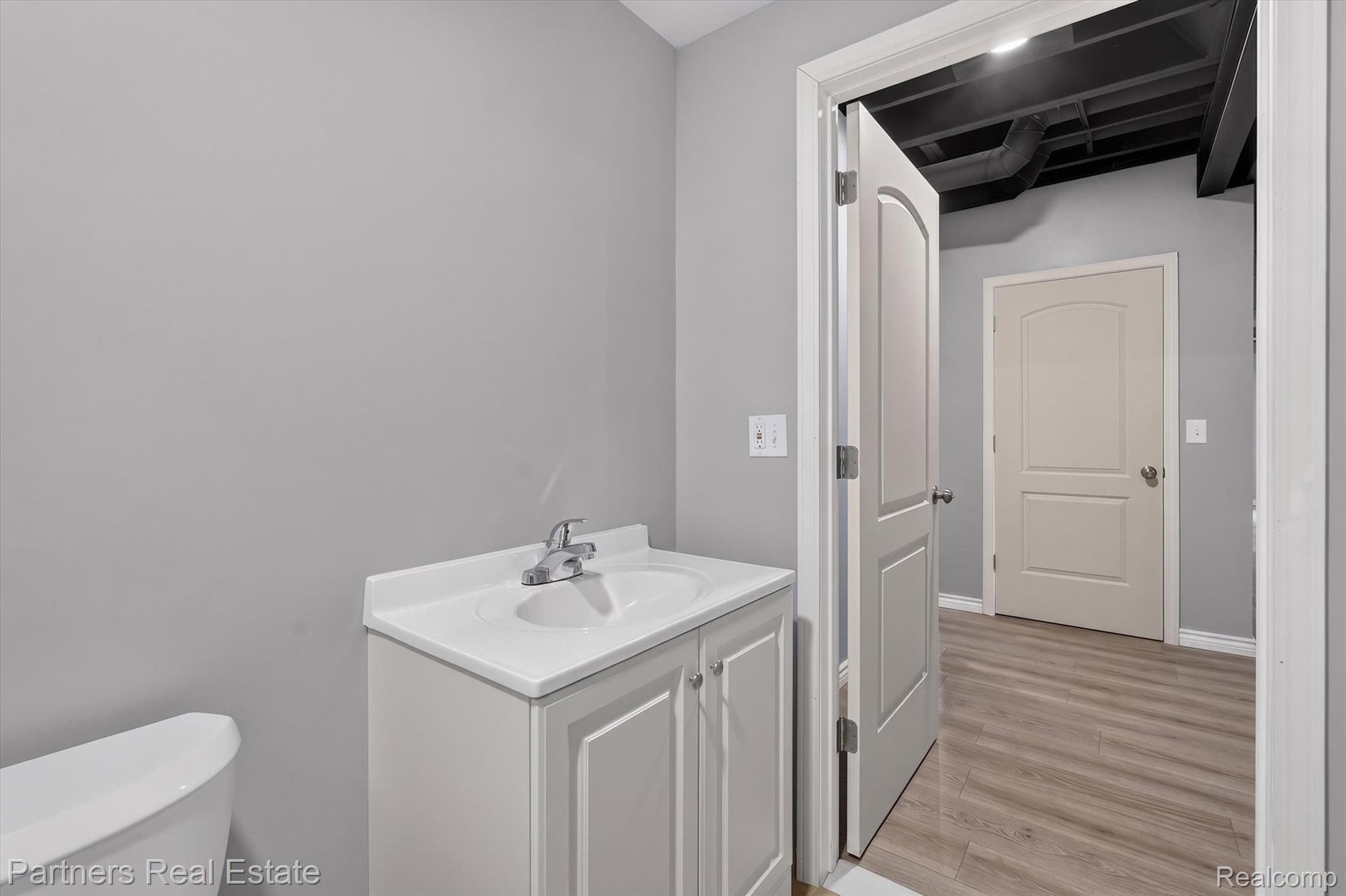 5127 East Clyde Road Howell, MI 48855 - Photo 49 of 60 47-5127-E-Clyde-Rd-WindowStill-Photography.jpg