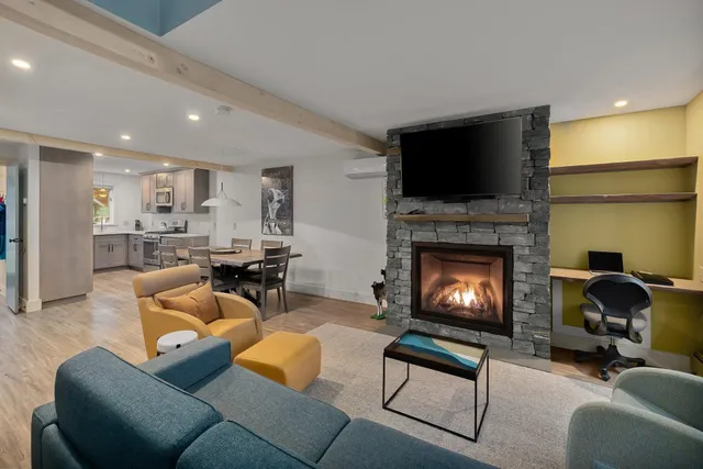 $589,000 | 55 Village Green Drive, Unit 3D, Stowe, VT 05672