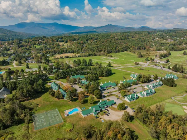$575,000 | 55 Village Green Drive, Unit 3D, Stowe, VT 05672